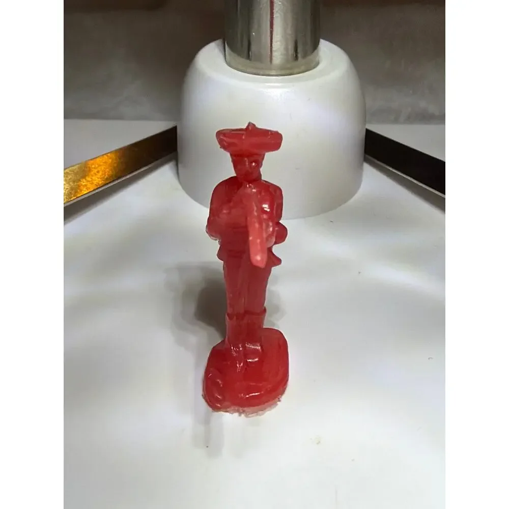 Vintage Red Plastic Colonial Toy Soldier Musket Figure Hong Kong 2.5
